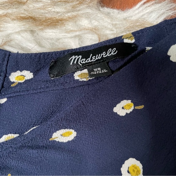 Madewell button back easy dress in Daisy Dot - Picture 7 of 10